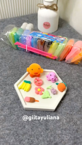 Clay Super Mainan Edukasi Anak Plastisin Lilin Mainan Clay Polymailer Isi 12 Pcs Free Pisau Mainan 3 PC