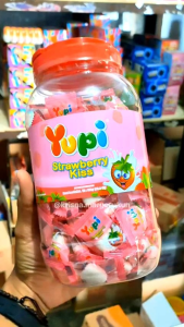 Permen Yupi Strawberry Kiss Toples 300 gr isi ±125pcs\\n\\n Apa Itu Permen Yupi Strawberry Kiss?\\n\\nPermen Yupi Strawberry Kiss adalah permen yang memiliki rasa stroberi yang lezat dan kemasan toples berisi sekitar 125 potong permen. Permen ini termasuk dalam kategori permen Yupi dengan isi 300 gram.\\n\\n Perbedaan Permen Yupi Strawberry Kiss dengan Permen Yupi Isi 300 gr\\n\\nPerbedaan utama antara Permen Yupi Strawberry Kiss dan Permen Yupi Isi 300 gram adalah rasa dan bentuk permen. Permen Yupi Strawberry Kiss memiliki rasa stroberi yang lezat, sementara Permen Yupi Isi 300 gram bisa memiliki berbagai rasa dan bentuk permen lainnya.\\n\\n Manfaat Makan Permen Yupi Strawberry Kiss\\n\\nMeskipun permen tidak memiliki nutrisi yang tinggi, makan Permen Yupi Strawberry Kiss dapat memberikan beberapa manfaat, seperti meningkatkan mood dan memberikan sensasi manis yang menyenangkan. Selain itu, permen juga bisa digunakan sebagai hadiah atau hiburan dalam acara-acara tertentu.\\n\\n Cara Membeli Permen Yupi Strawberry Kiss\\n\\nJika Anda ingin membeli Permen Yupi Strawberry Kiss, berikut adalah beberapa langkah yang bisa Anda lakukan:\\n\\n1. Kunjungi toko online seperti Amazon, eBay, atau website resmi Permen Yupi.\\n2. Pilih produk Permen Yupi Strawberry Kiss Toples 300 gr isi ±125pcs.\\n3. Lengkapi informasi pembayaran dan alamat pengiriman.\\n4. Konfirmasi pesanan dan tunggu sampai permen dikirimkan ke alamat Anda.\\n\\n Tempat Beli Permen Yupi Strawberry Kiss di Amerika Serikat\\n\\nDi Amerika Serikat, Anda bisa membeli Permen Yupi Strawberry Kiss di berbagai toko online seperti Amazon, eBay, atau website resmi Permen Yupi. Selain itu, Anda juga bisa mencoba mencari di toko fisik yang menjual permen impor dari Indonesia.\\n\\n Tips Memilih Permen Yupi Strawberry Kiss yang Berkualitas\\n\\nBerikut adalah beberapa tips yang bisa Anda ikuti saat memilih Permen Yupi Strawberry Kiss:\\n\\n- Pilih permen dengan kemasan yang masih utuh dan tidak terbuka.\\n- Periksa tanggal kedaluwarsa permen sebelum membeli.\\n- Pastikan permen memiliki rasa stroberi yang lezat dan bentuk permen yang menarik.\\n\\n Keunggulan Permen Yupi Strawberry Kiss\\n\\nBerikut adalah beberapa keunggulan Permen Yupi Strawberry Kiss:\\n\\n Rasa Strawberry yang Lezat\\n\\nPermen Yupi Strawberry Kiss memiliki rasa stroberi yang lezat dan menyegarkan, membuatnya menjadi pilihan yang tepat bagi mereka yang suka makan permen.\\n\\n Kemasan Permen Yupi Strawberry Kiss Toples 300 gr\\n\\nPermen Yupi Strawberry Kiss Toples 300 gr memiliki kemasan yang menarik dan praktis, sehingga mudah dibawa dan disimpan.\\n\\n Nutrisi dalam Permen Yupi Strawberry Kiss\\n\\nMeskipun permen tidak memiliki nutrisi yang tinggi, Permen Yupi Strawberry Kiss masih mengandung beberapa nutrisi penting seperti karbohidrat dan gula. Namun, konsumsi permen sebaiknya tetap dalam jumlah yang wajar dan tidak berlebihan.\n}