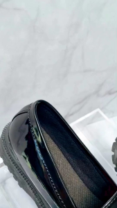 Sepatu Docmart Wanita Rantai Logam Gold Premium Terbaru Fashion