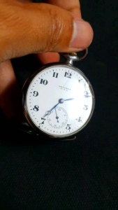 đồng hồ quýt xưa 1940s hiệu WATHAM 17 chân kính. kim rốn kim nung xanh mât ngỗng cọc số học trò mặt men đang chạy tốt. nguyên zin