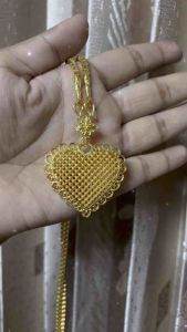 ฉลุลาย ผ้าม่านครอบครัว สร้อยคอ24 หุ้มเศษทองแท้ เป็นสิ่งที่นิยมใช้งาน ใส่ออกงานทำบุญ และเหมือนแท้มากใส่แทนของจริง