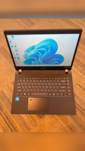 Acer TravelMate P214-53| 8GB RAM| 256 SSD| 14 inch display| bussiness class laptop| External condition 9/10| internal condition 10/10 🔥