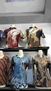 KEMEJA BATIK PRIA LENGAN PANJANG SEMI SUTRA SILKY PREMIUM SATIN BAJU FORMAL RESMI FURING ISTIMEWA KILAU LICIN MENGKILAT JAHITAN RAPI