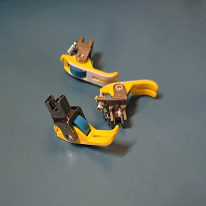 Juki hispeed Plastic Metal Roller foot Class AAA for sewing machines