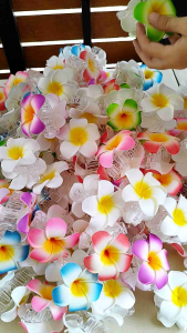 คุณสมบัติของไหม การจัดส่งผมเป็นไปได้ง่าย งับผมดอกลีลาวดี งานสวย ผ่านการส่งจากไทย