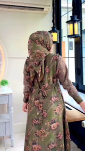 Gamis Motif Armany Brown & Kombinasi Tile Kotak Set Hijab Terbaru