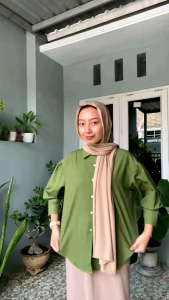 Gaudy Katun Shirt - Kemeja Oversize Wanita