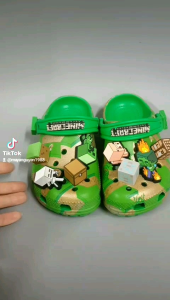 Dép Sục Crocs Classic Minecraft Xanh+Mix Sẵn Sticker Cho Bé Trai. Hàng Xuất Cao Cấp. Nhựa Không Mùi.Nhẹ. Êm