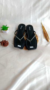 SENDAL JEPIT WANITA KARET EMPUK KULIT FLAT TEPLEK TERBARU KEKINIAN CASUAL SANTAI RUMAH KR05