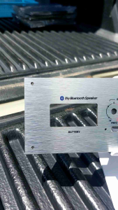 เพลท ZK-AS21 สีเงินเงา วัตแบตดิจิตอล ช่องเพลท 5x23 cm รวมวัสดุอลูมิเนียม ขุดหลัง