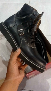 SEPATU KULIT BOT PRIA DEWASA