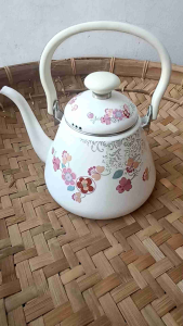 Teko Putih 1.7 Liter Thermosol Turkiye Enamel Ceret Kettle Luxury Handle Wooden