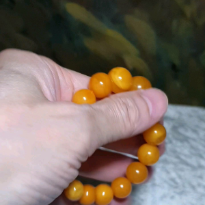 9.7mm to 13.9mm progressive size aged Baltic Butterscotch Amber bracelet  [Natural Crystal] 9.7至13.9毫米老蜜蜡手链