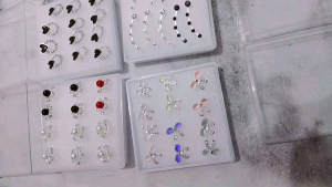 Grosir Anting Tusuk Berlian Imitasi Fashion Harga Untuk 6 Pasang