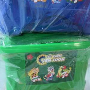 hàng dày chắc tay thùng đá 8l nhựa Tý Liên hkm