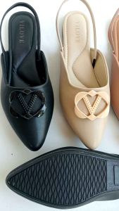 Sepatu Wanita Slip-On Mules: Desain Modern & Kenyamanan Sehari-hari