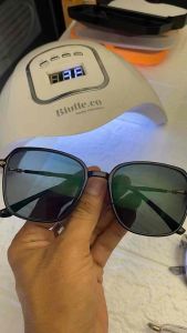 Kacamata Photocromic untuk Penggunaan Sehari-hari: Wanita & Pria