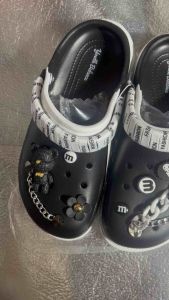 Sandal Baim Spon Tebal Tinggi 7 cm Include Jibbitz Motif Rantai Boneka Balance 8888