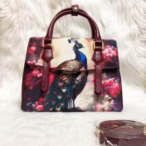 Túi xách da cá đuối thật in hoạ tiết chim công kích thước 28.5cm- 21.5cm-13.5cm