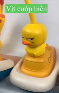 Đồ chơi nhà tắm vịt hải tặc phun nước đáng yêu- Vịt cướp biển vui tắm cùng bé