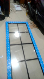 Pintu Aluminium Kaca Ornamen Model Swing Uk T190xL80