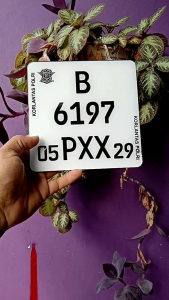 Desain Custom Scooter & Plat Motor Custom Vespa