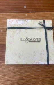 Herscarves Kerudung segiempat motif dengan box