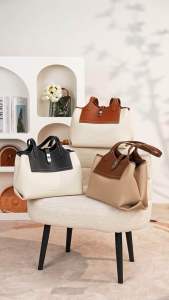 Carly tote bag: Tas Bahan Kulit Baru untuk Wanita