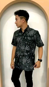 Kemeja Batik Pria Motif Mega Mendung Hijau & Merah Marun Ukuran M - 5XL