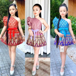 ชุดเซทไทยประยุกต์เสื้อเปิดไหล่แขนพอง + กระโปรงสั้น