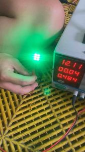 Đèn LED T10 Điều Khiển Từ Xa Chỉnh Màu gắn xi nhan xe máy ô tô