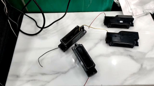 1 CỤM LOA HỘP TOÀN DẢI 138*66*38mm 8OHM 10W VỀ ANH EM ĐẤU NỐI CHẾ CHÁO ĐỒ CHƠI NHE TV LCD~~~ ĐẸP 95% HÁT TỐT ~~