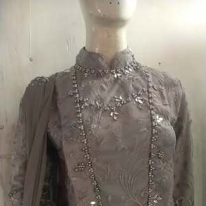 Kebaya Kutu Baru & Selendang: Tips dan Inspirasi untuk Acara Formal