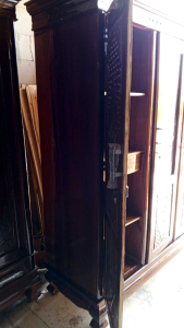 lemari pakaian jati 3 pintu clasik kaca setengah