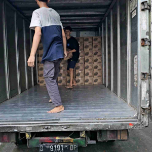 Vanish White 750 ml Penghilang Noda Pemutih Pakaian Putih Refill Cair 750ml