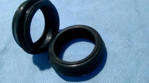 KARET TUTUP ABU DEPAN BELAKANG TOYOTA DYNASAURUS 125 130 HT ISI 50 PCS