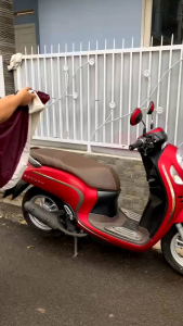 Sarung Motor Jas Hujan Motor Scoopy Fazzio Beat Genio Mio: Desain Ergonomis & Kenyamanan Berkendara