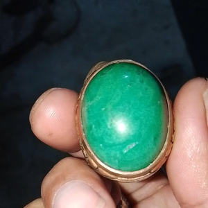 Batu Akik Natural Ijo: Keindahan dan Fungsinya