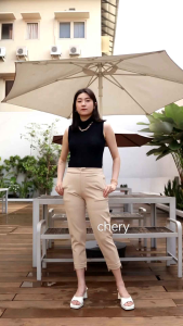 Celana Pensil Wanita Bahan Paragon: Pilihan Nyaman untuk Aktivitas Sehari-Hari