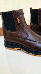 sepatu safety kulit