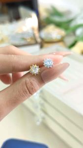 Bông tai hoa tia nhí gắn đá cz nhân tạo Kami trang sức sỉ BT12MN