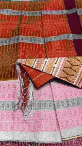 Hiou  tapak caturbulang pakaian adat wanita simalungun