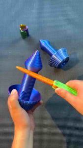 Đồ Chơi Kiếm Kính Thiên Văn Kiếm Thụt Xoắn Ốc Tự Bung Rút Gọn Dễ Dàng Hot Trend