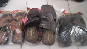 NEW ERA MB E 99581 Sendal Slop Pria Cacual Sandal Selop Karet Pria Tahan Air