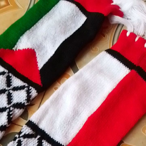 Syal Rajut Scraft: Desain Tradisional untuk Beribadah