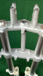 SHOCK DEPAN KLX USD KLX UPSIDE DOWN KLX SET AS TABUNG KANAN KIRI DAN SEGITIGA ATAS BAWAH PLUS KOMSTIR