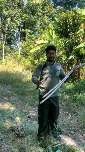 มีดตัดอ้อยด้ามแป๊บ 6หุนดำ ผลิตจากเหล็กแมงกานีสSK5 ใช้ตัดอ้อย ตัดลำมัน ตัดกิ่งไม้ ใช้งานได้อเนกประสงค์