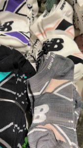 ถุงเท้าสั้น sport sock ผ้าทอเนื้อยืดหยุ่นพร้อมแถบยางยืดบริเวณกลางเท้า