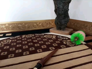 Pisau Model Daun Bambu Ukir: Pisau Dekoratif Tradisional