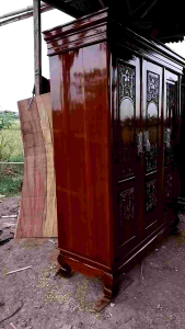 lemari pakaian jati pintu 3 clasik